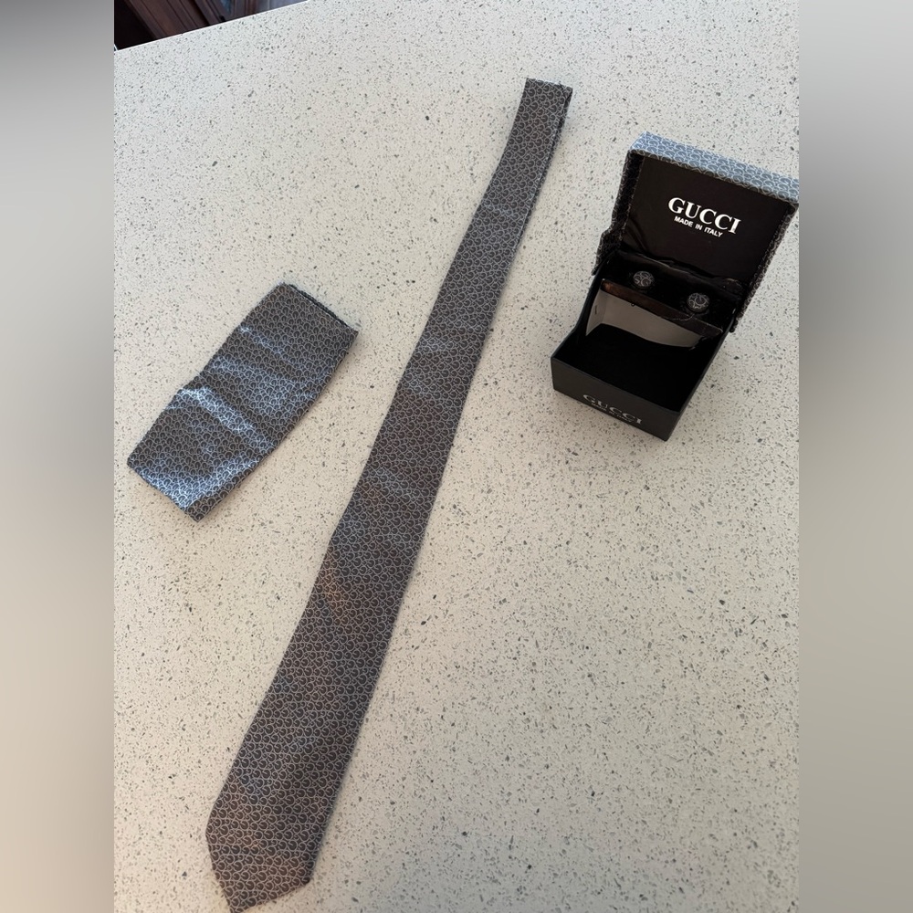 Gucci Gray Elegant Tie